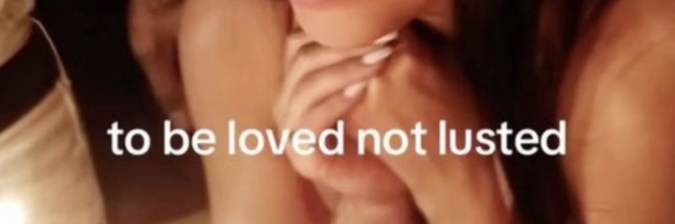 luvekavia's profile banner image
