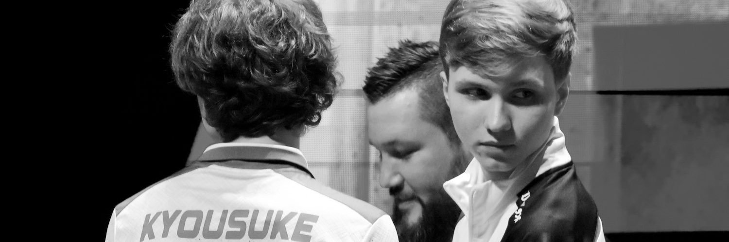 максим-_- banner