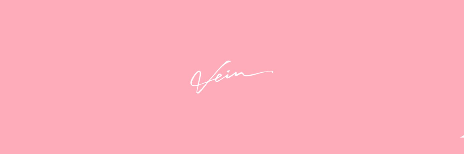 Bri 🩷🧡🤍's banner