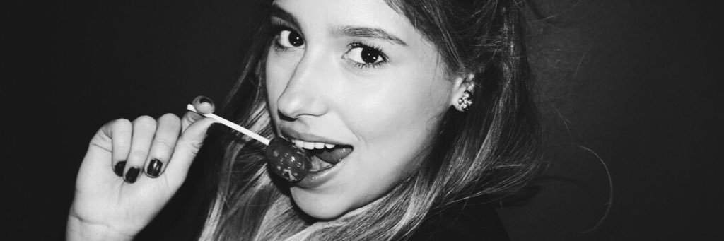 roxanaeg1027's profile banner image