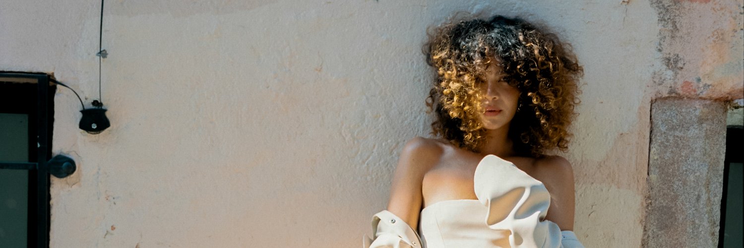 laoramusica's profile banner image