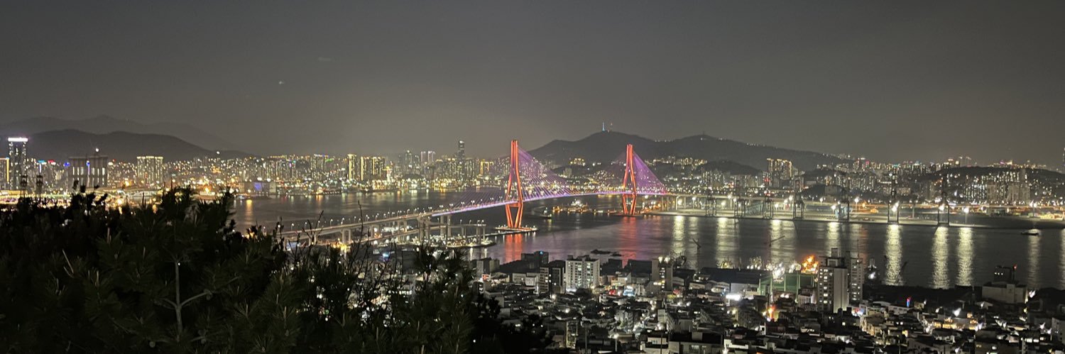 yoonhogram's profile banner image