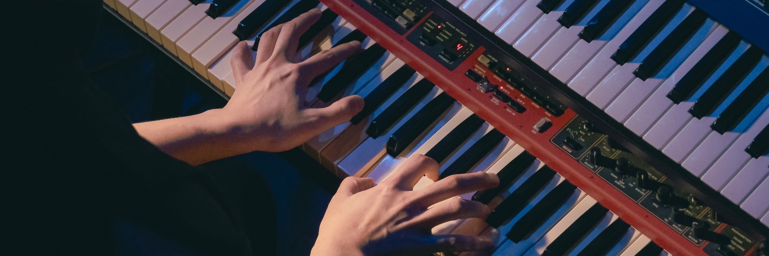 川口ケイ　作編曲家/キーボーディスト banner