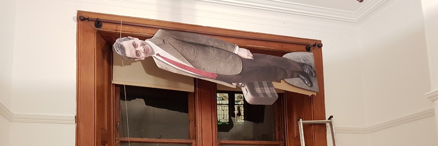Robert Starr banner