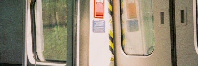ろれ banner