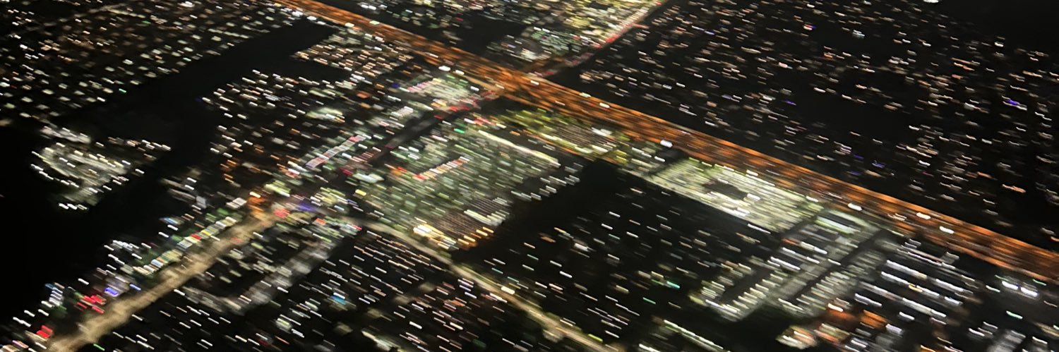 rirowell's profile banner image