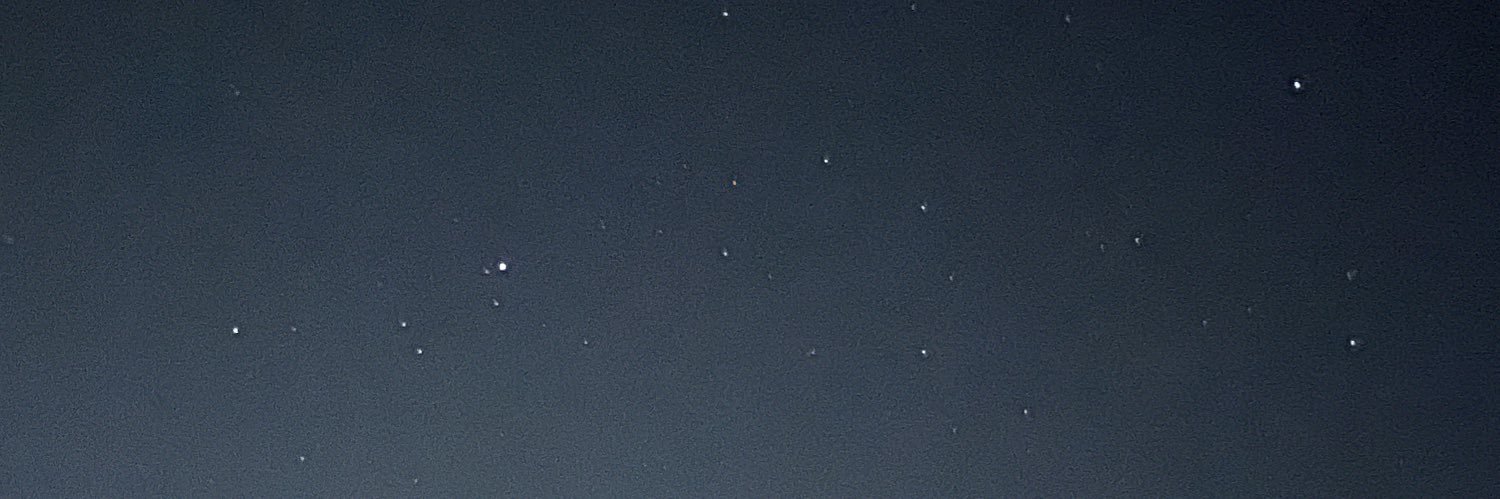 apple181393521's profile banner image
