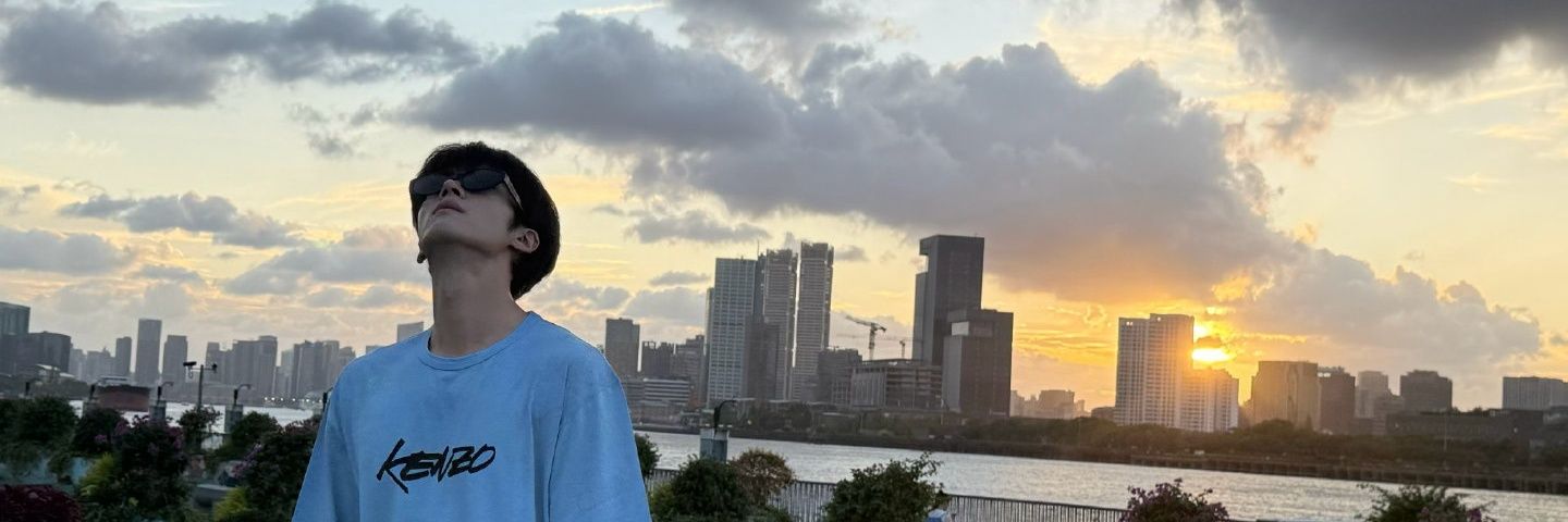 yeananz's profile banner image