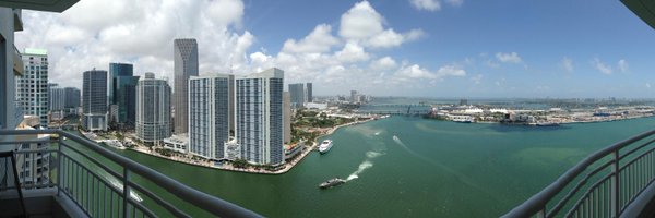 Andrea_Fahel Profile Banner