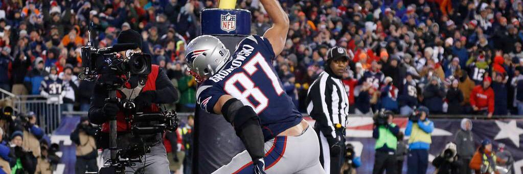 damienborley's profile banner image