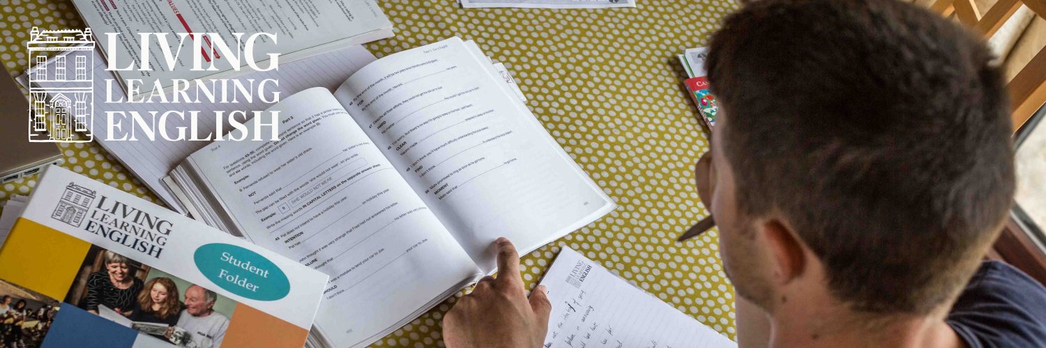 Living Learning English banner