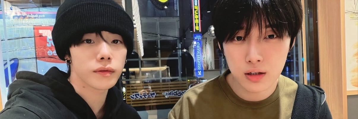 vi_n220's profile banner image