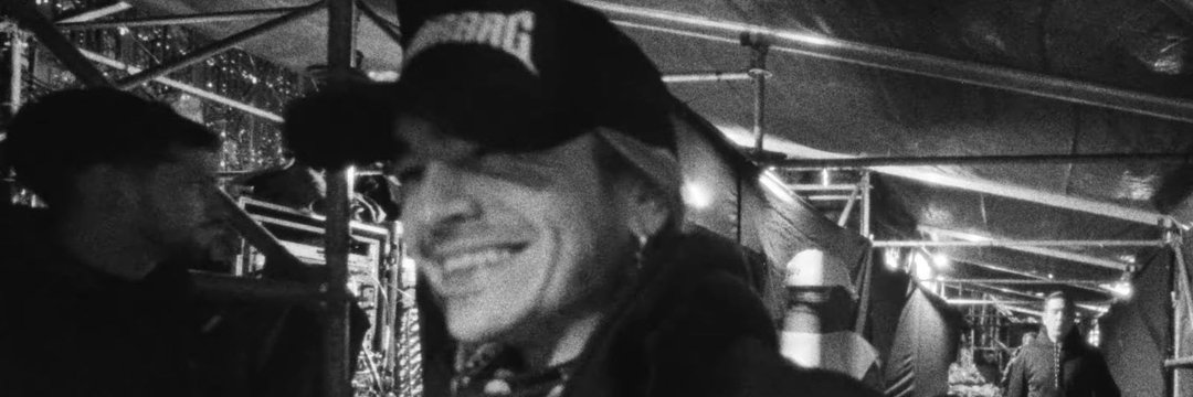 Floor966's profile banner image