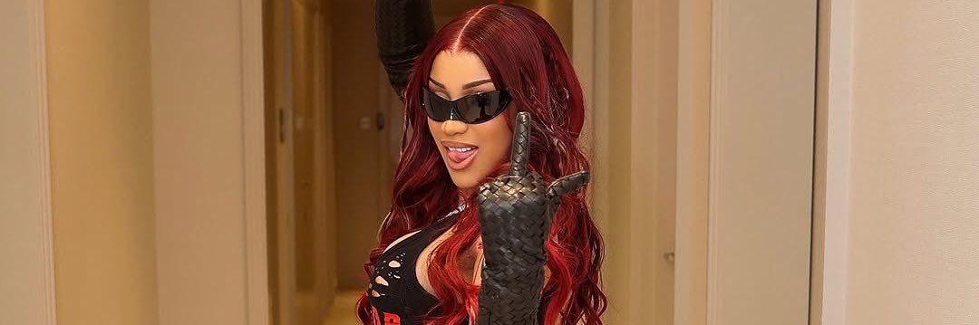 The Glow Room 🍫⭐️ banner