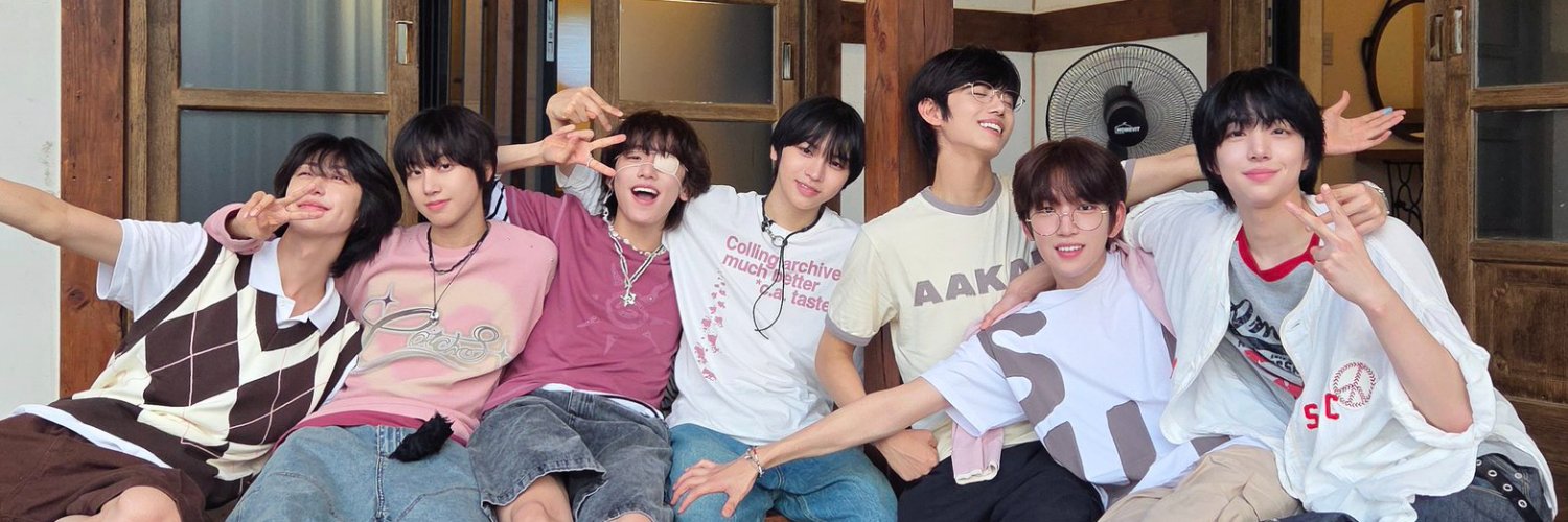 ididluvr's profile banner image