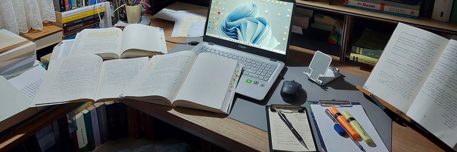 zeynebhocaoglu's profile banner image