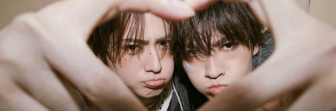 kxipxi's profile banner image