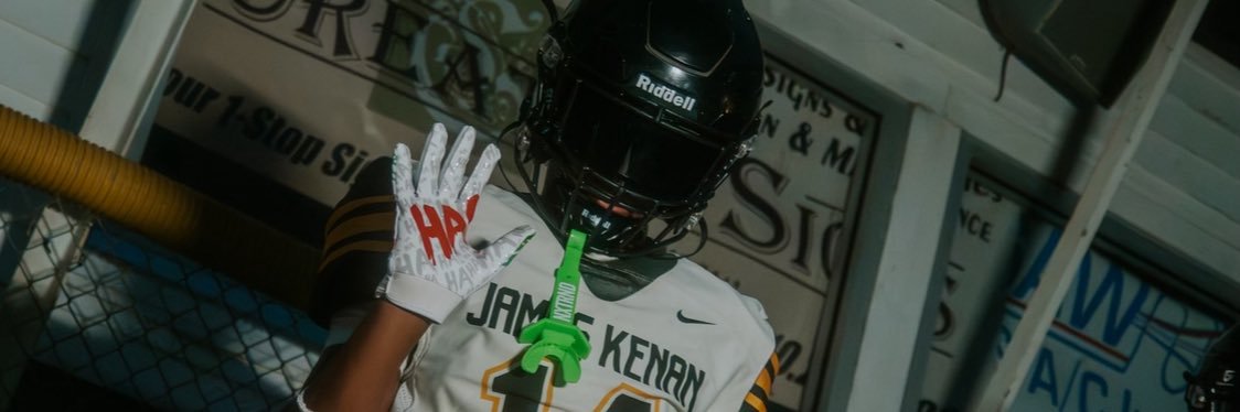 quez banner