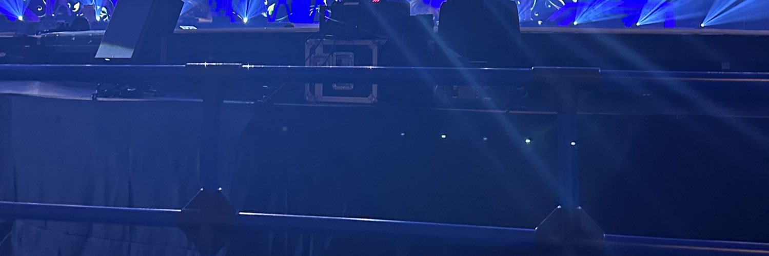 llqqtrhk's profile banner image