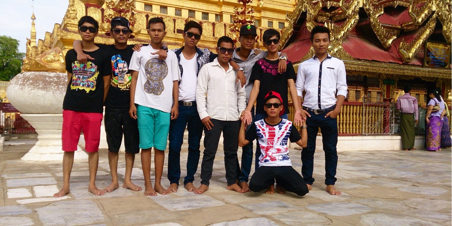 24Axy's profile banner image