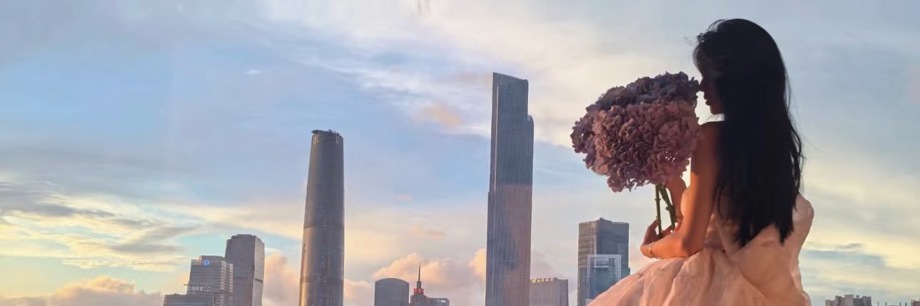 RayRebecca66360's profile banner image