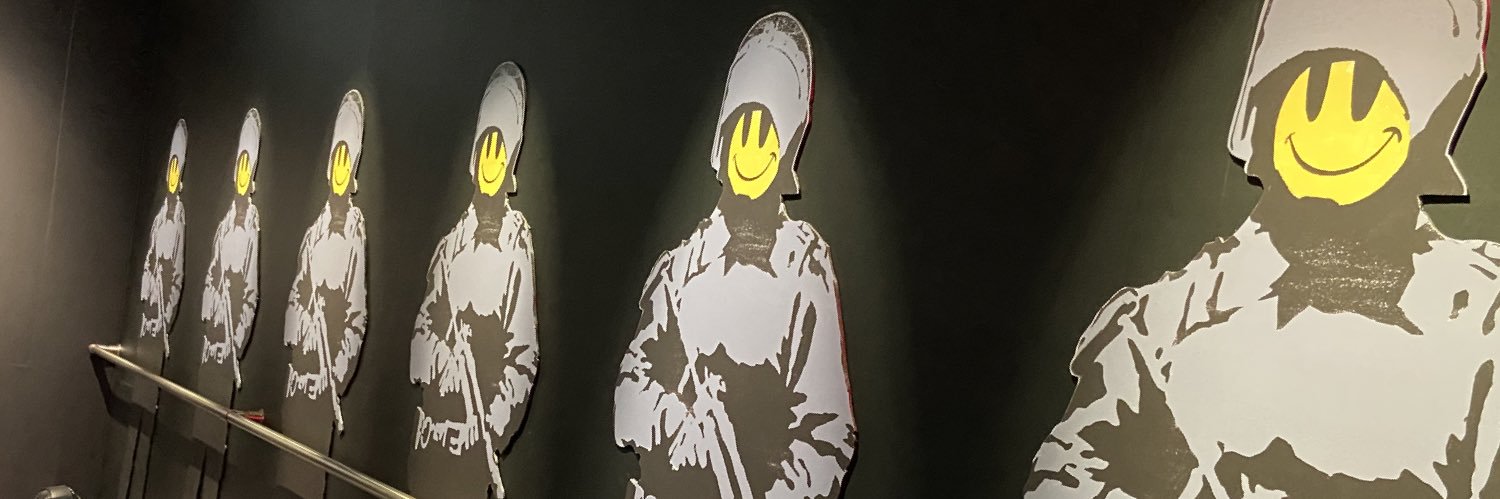 r10book's profile banner image