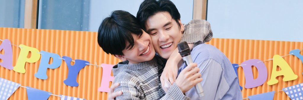 _luvlyluv's profile banner image