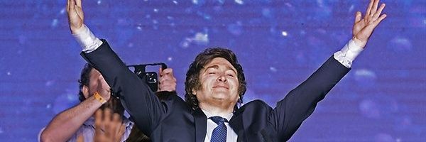 LLACelina's profile banner image