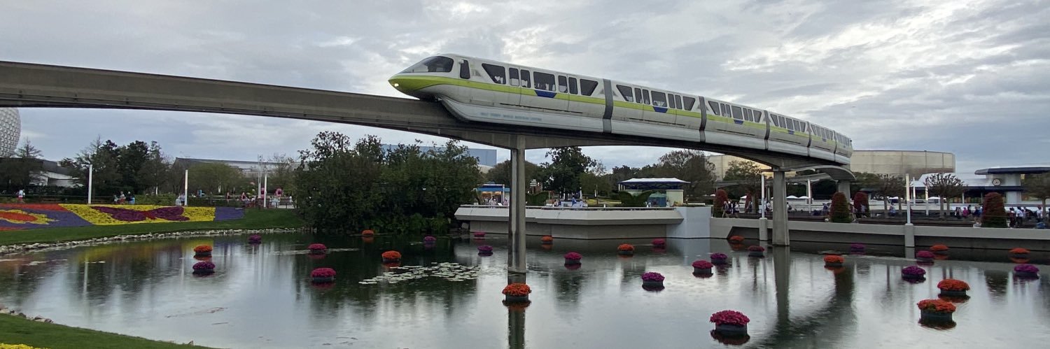 ThemeParkChasers ☀️🎢💐 banner