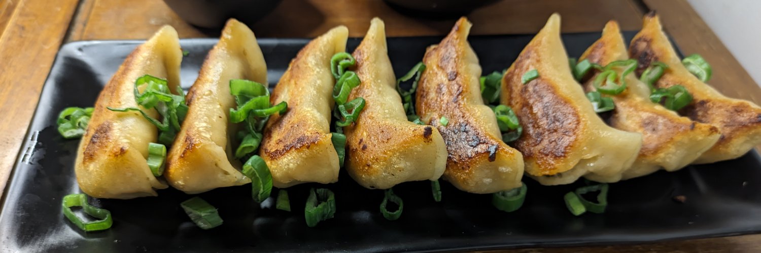 badgyoza's profile banner image