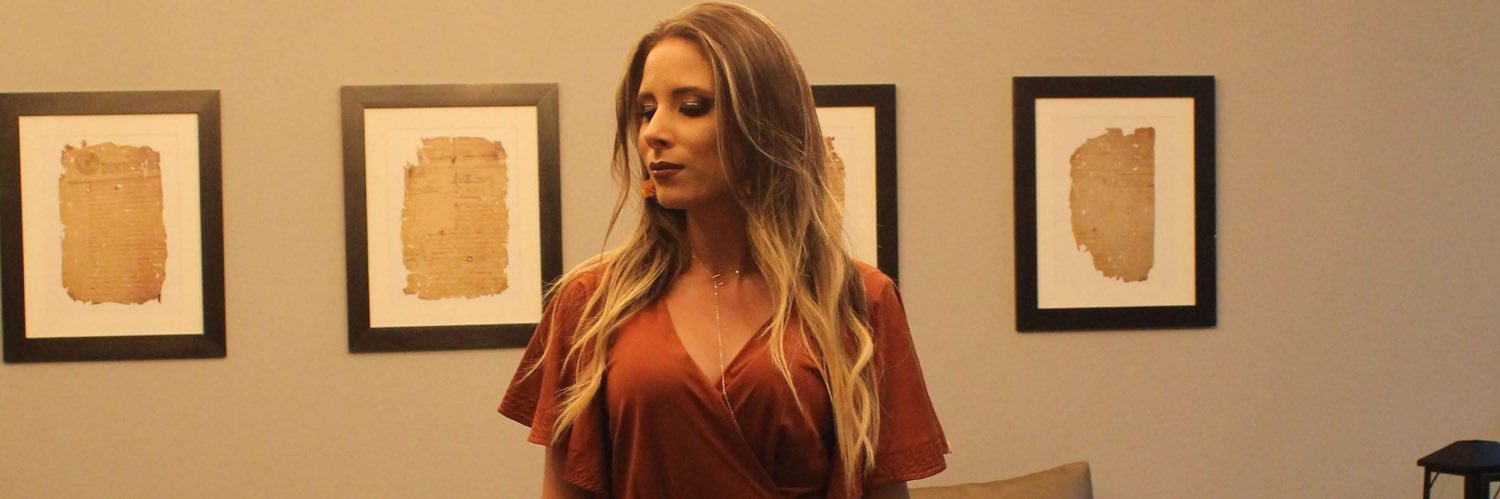 LorenaBossio's profile banner image