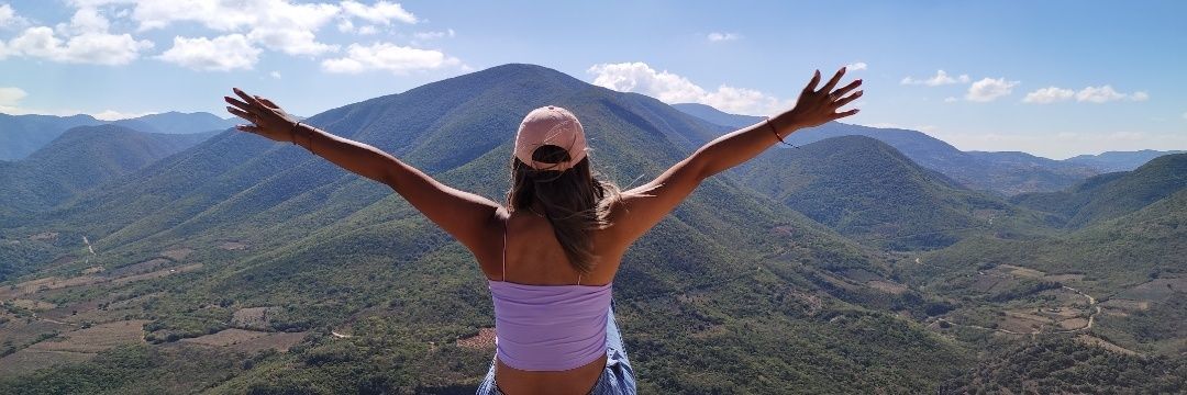 marianaey's profile banner image