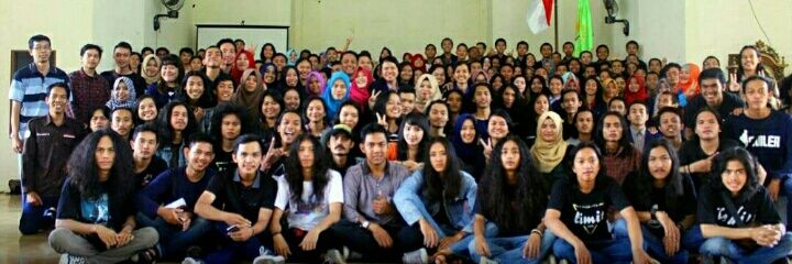 Sustika_tika's profile banner image