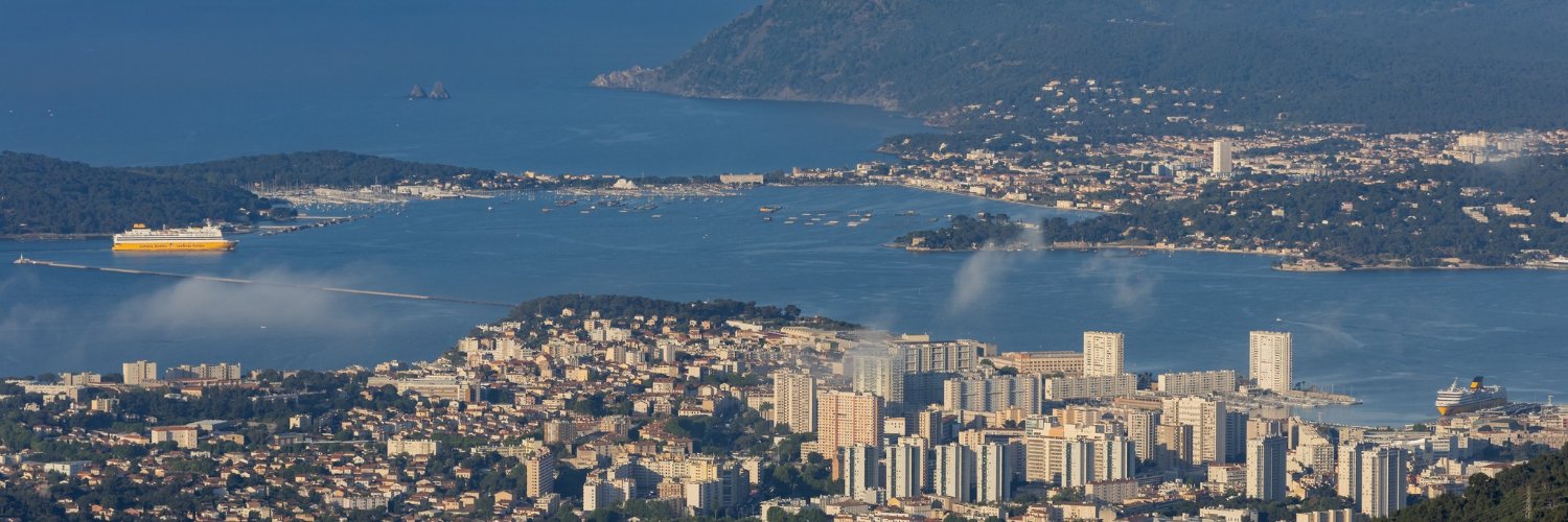 VAR NATIONALISTE banner