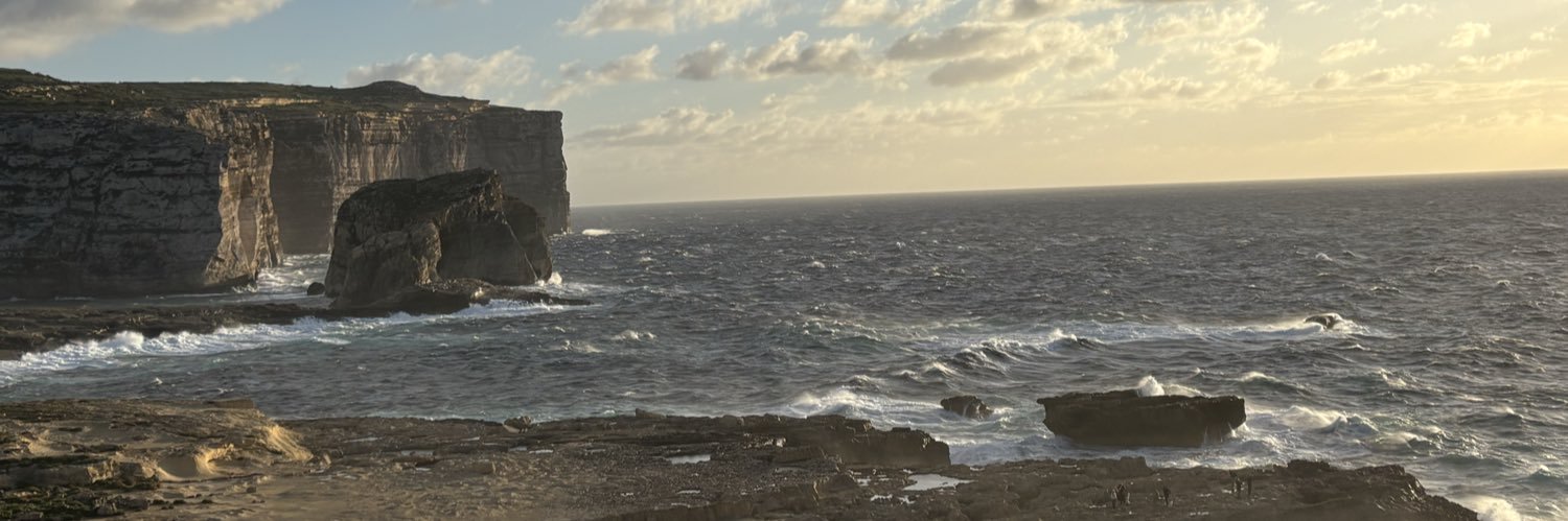 samantarivello's profile banner image