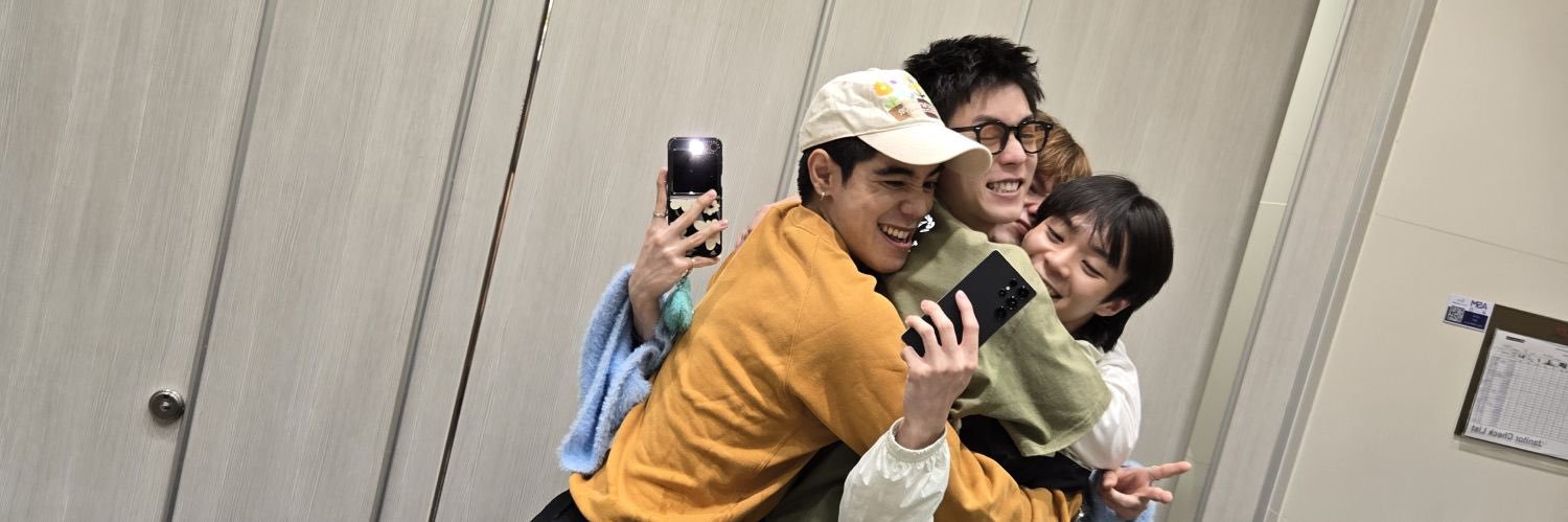 bluemoon🗯️'s banner