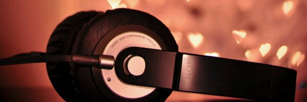 leni1103 Profile Banner