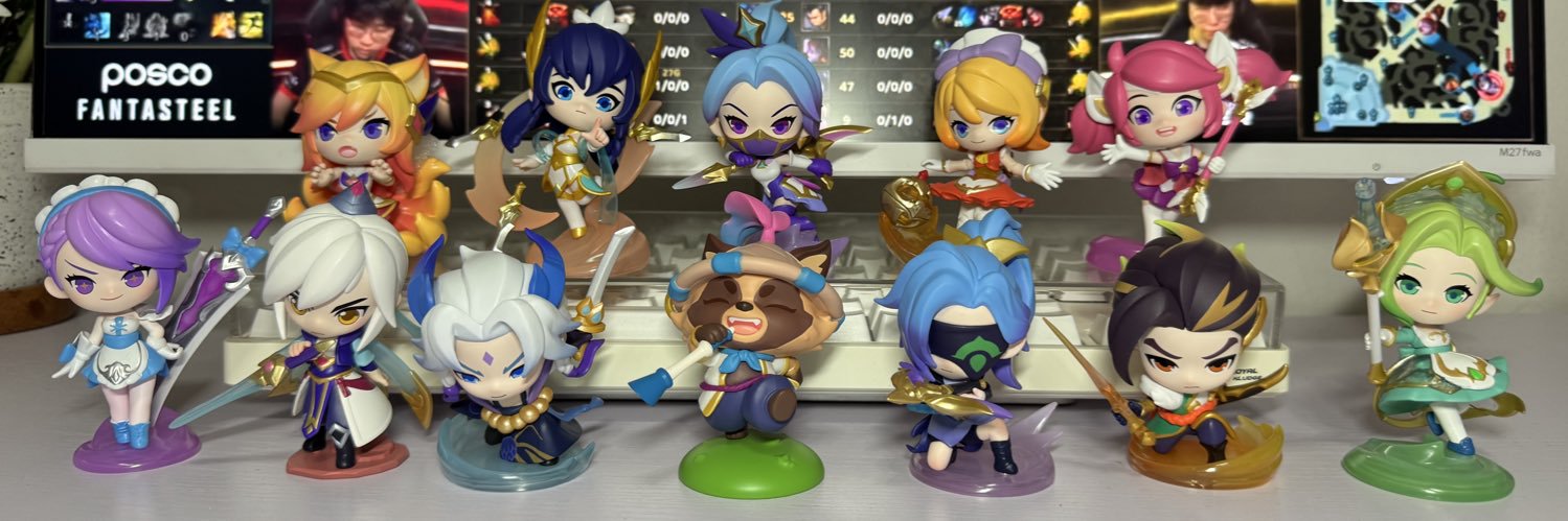 chenieng's profile banner image