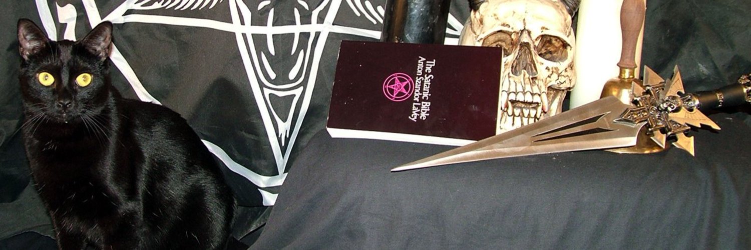 kkkeb's profile banner image