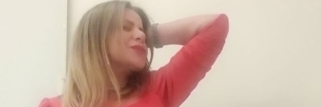 Laura 🌷 banner