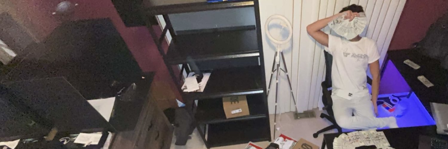 bansolana's profile banner image