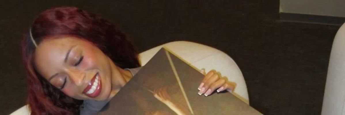 ravyn lenae archive's banner