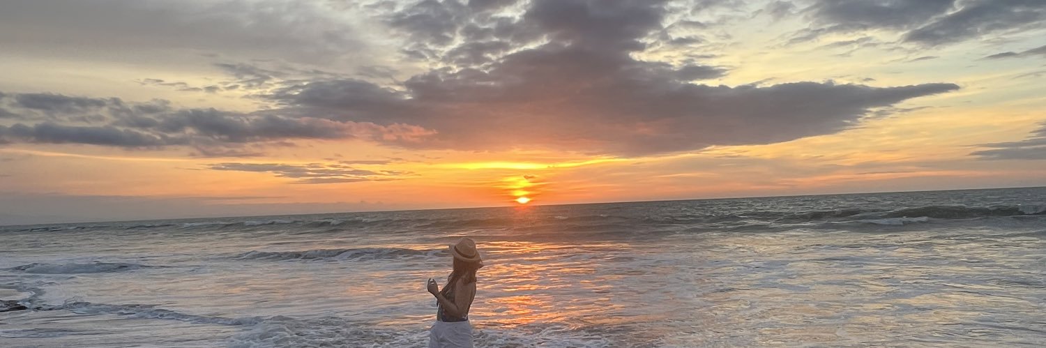 gaby_gc9's profile banner image