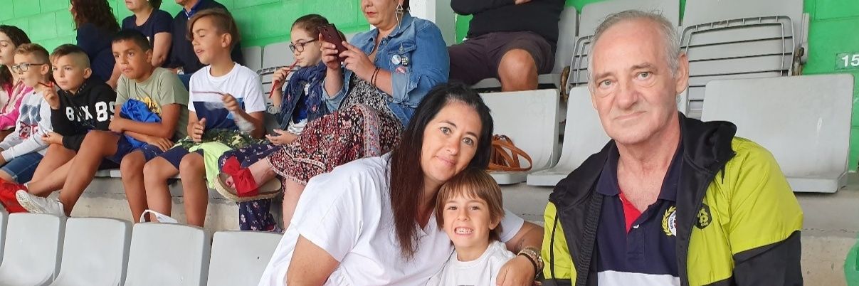 monica 💚🐜 banner