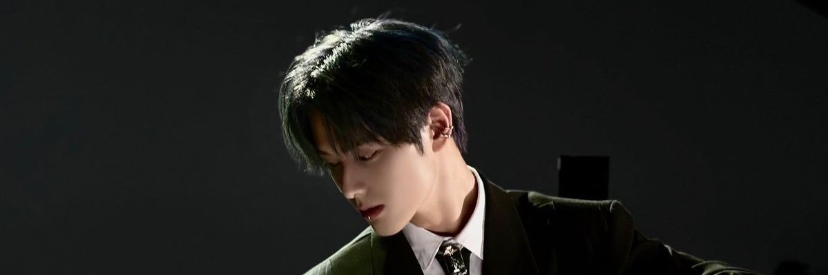 _z4v1's profile banner image