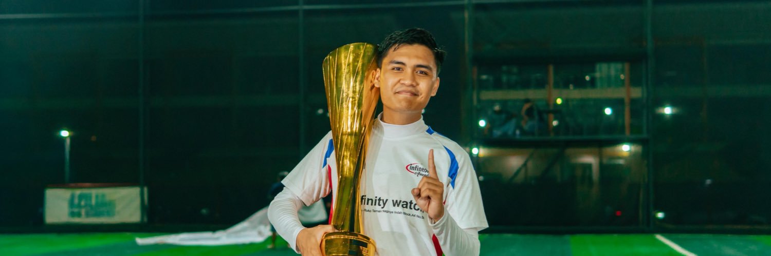 Dinaradika's profile banner image