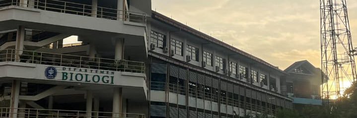 F banner