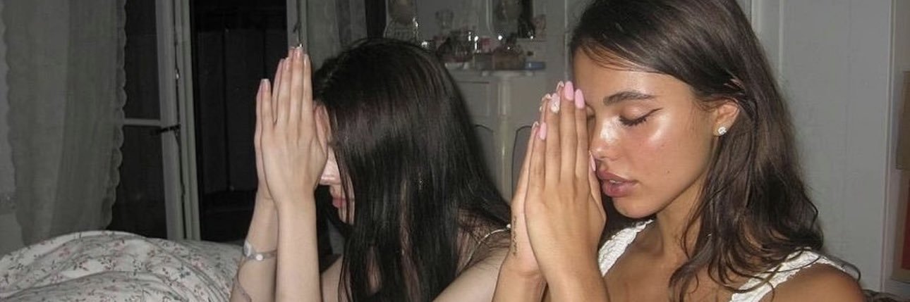 Regina George 🖤 banner