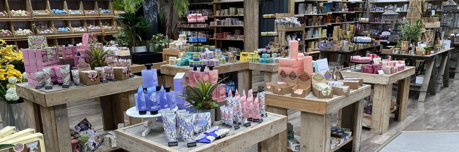 Flowerlanduk's profile banner image