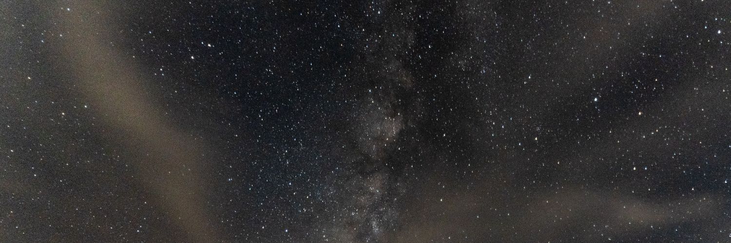 泠不是冷 banner
